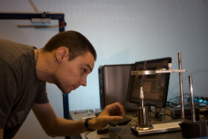 The University's new Resonant Frequency Dampening analyser in action