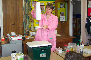 Lorelly Wilson at a Chemistry with Cabbage workshop