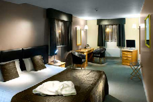 Chancellors Hotel bedroom
