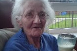 Joan Ellis - Janice's mum