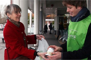 donating to a foodbank