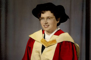 Professor Fanni Bogdanow