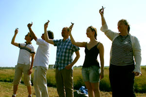 Researchers from Leiden monitoring the environment