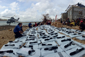 Typhoon Haiphan - distribution of aid (credit: UK-Med)