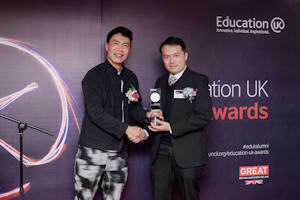 Kelvin Chan Tak On receives award