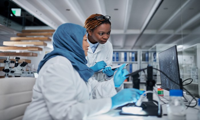 Female scientists in laboratory