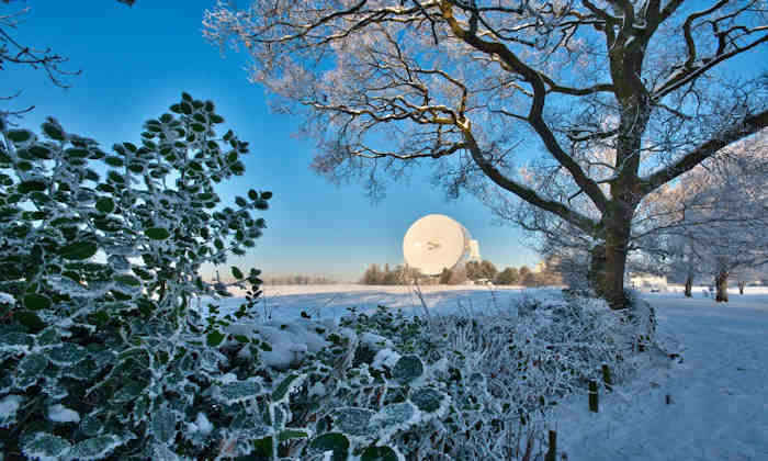 Lovell telescope in winter