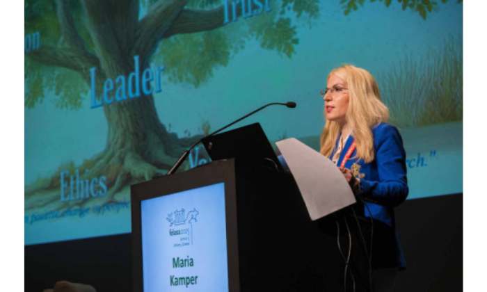 Dr Maria Kamper